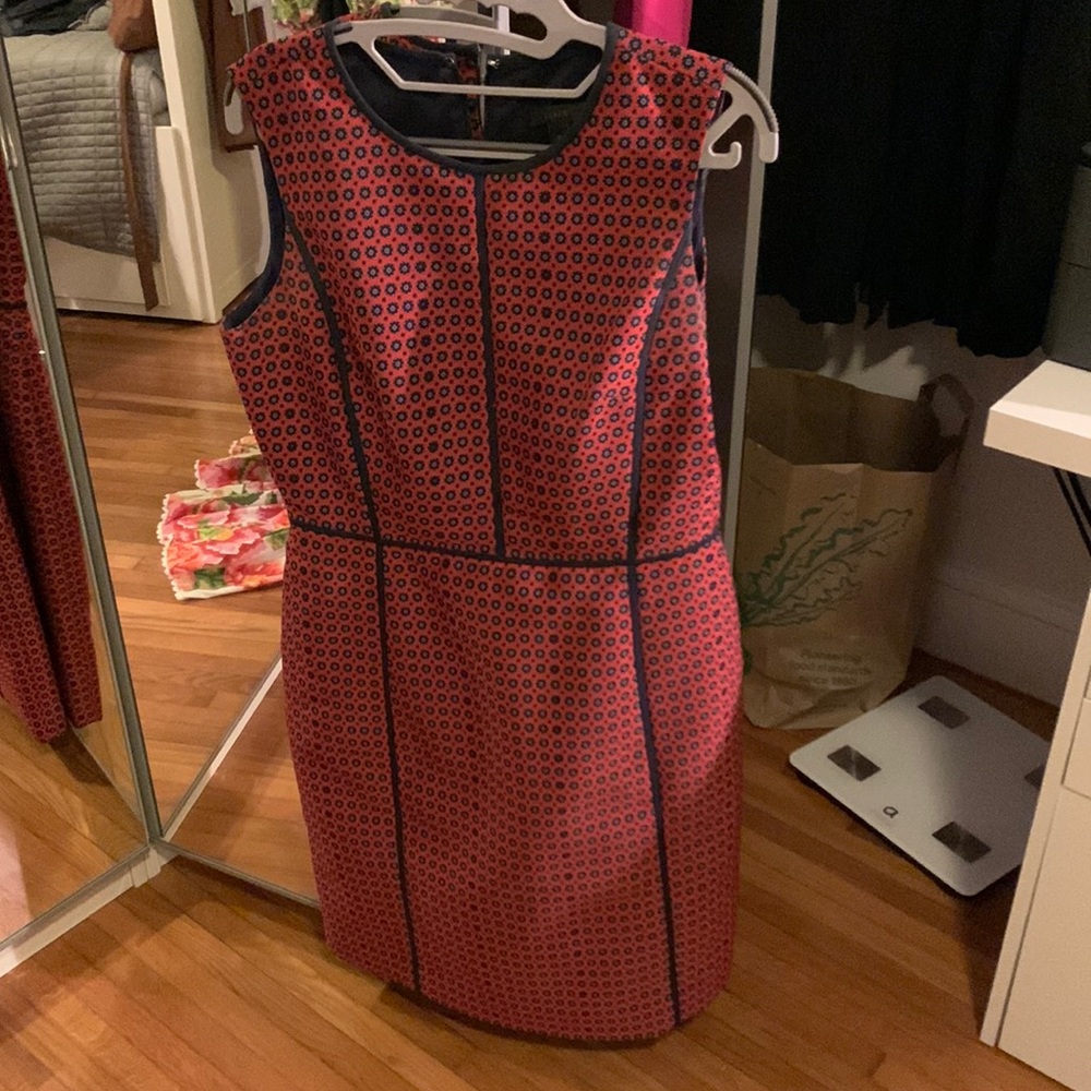 Great dress for the office. Gently worn.